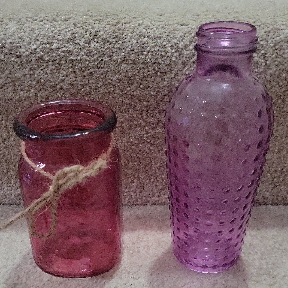 FREE W ANY PURCHASE!Elegant Pink and Purple Glass Vase Set